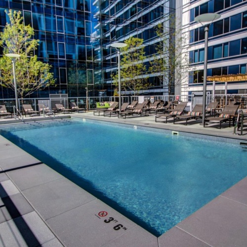 The Benjamin Boston luxury apartment - Outdoor Pool & Sundeck