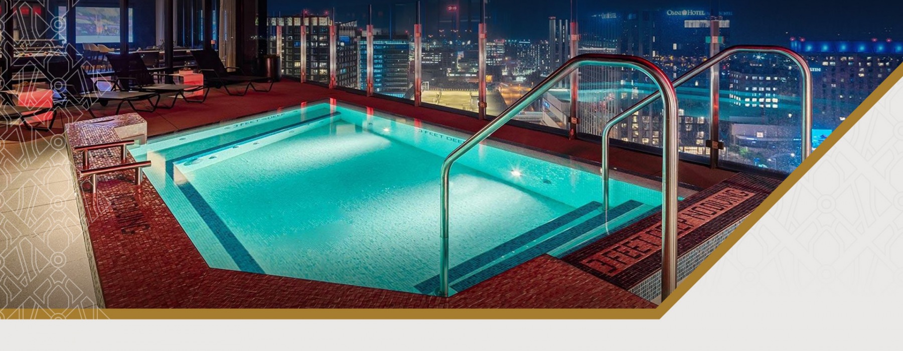 The Metlo Boston luxury apartment - Rooftop Pool at Night